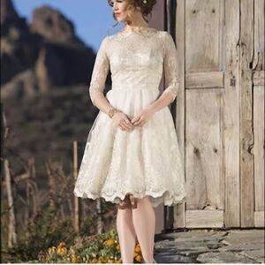 Elegant Lace Cream Dress